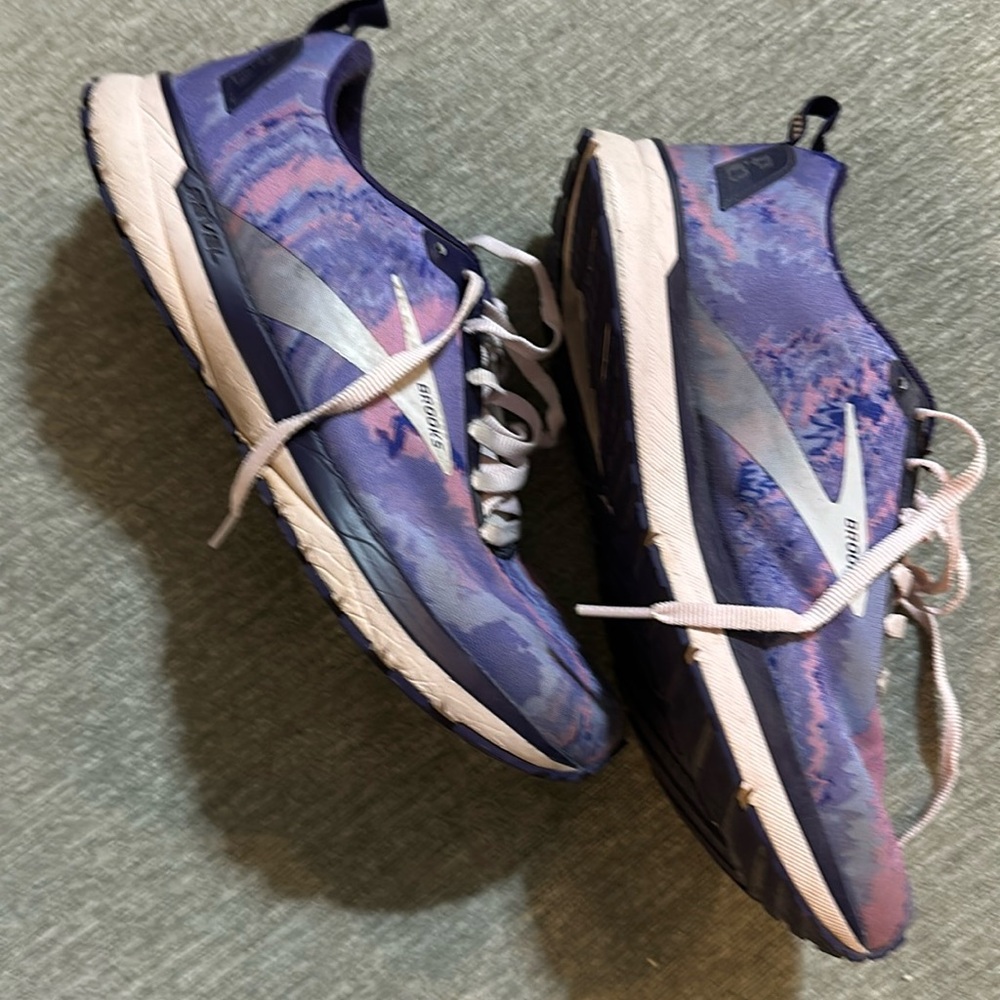 Brooks Revel sneakers